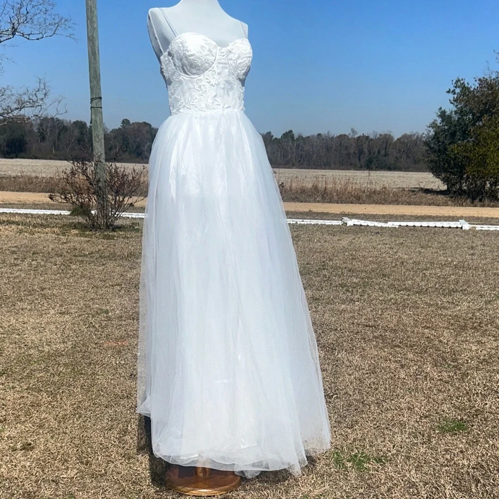 Lulus | Dresses | Lulus Bridal White Gown Featuring A Corset Style Nwt Size Xl | Poshmark Lulus | Dresses | Lulus Bridal White Gown Featuring A Corset Style Nwt Size Xl | Poshmark